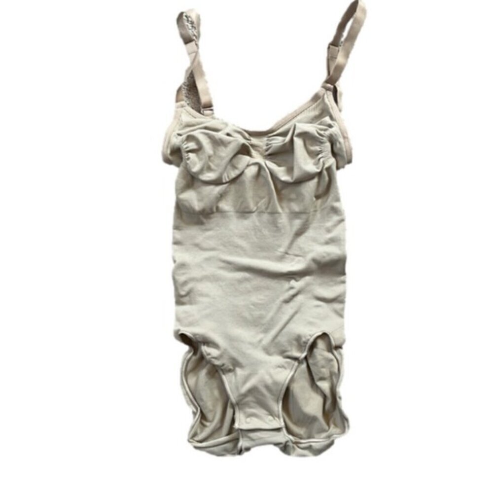 SKIMS Sculpting Brief Bodysuit Small (US 4–6) Clay Beige NWOT MSRP $72